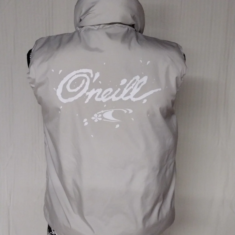O'Neill Retro Reversible Athliesure Puffer Vest - Picture 5 of 9